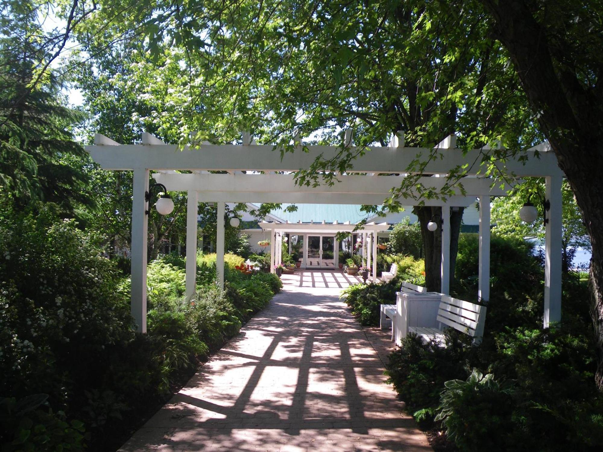 Elmhirst'S Resort Keene Buitenkant foto
