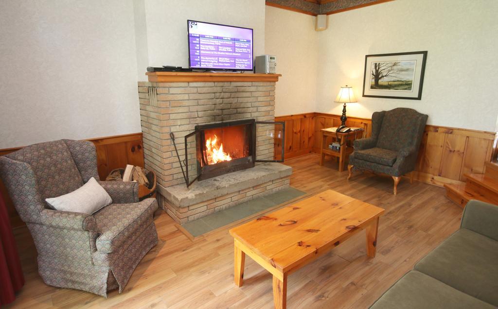 Elmhirst'S Resort Keene Buitenkant foto