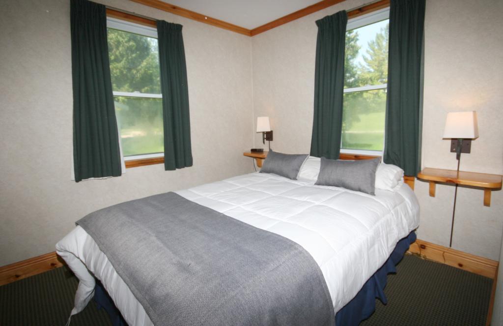 Elmhirst'S Resort Keene Buitenkant foto