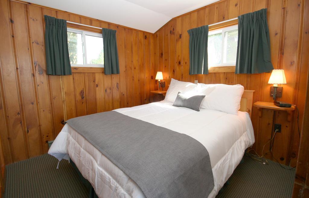 Elmhirst'S Resort Keene Buitenkant foto